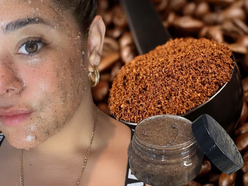 Exfoliante de café y anís estrellado anti manchas y reafirmar la piel